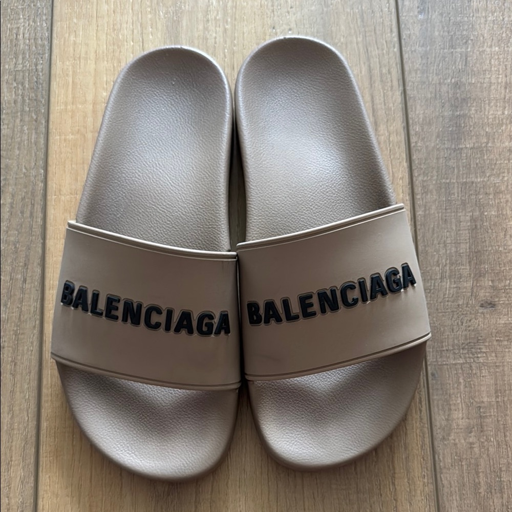 Balenciaga Taupe Slides